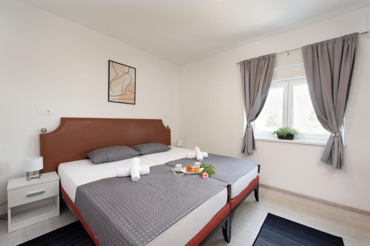 Hotel Potpićan Eksteriør billede