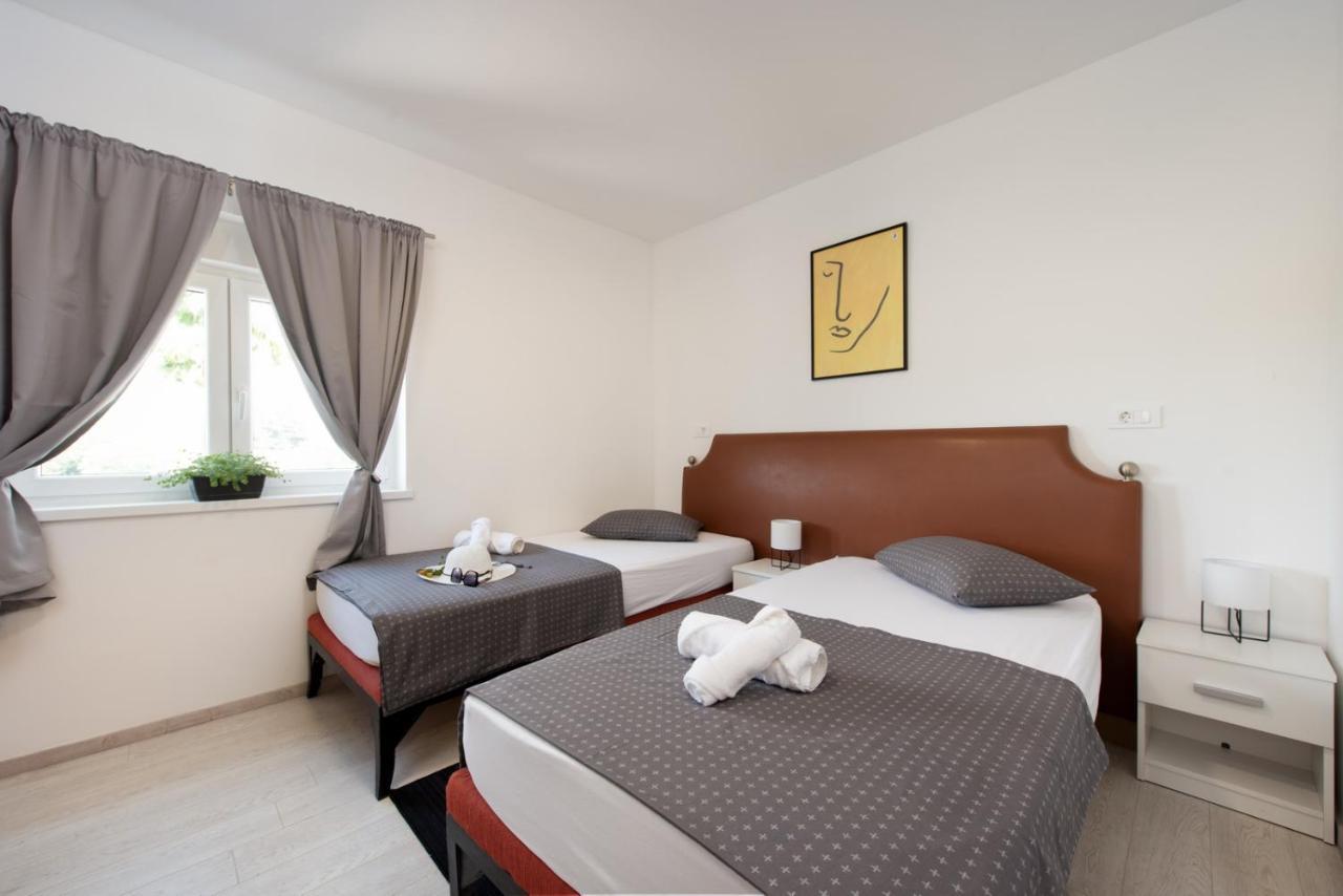 Hotel Potpićan Eksteriør billede