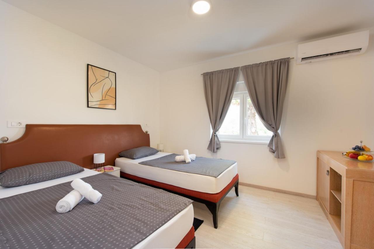 Hotel Potpićan Eksteriør billede