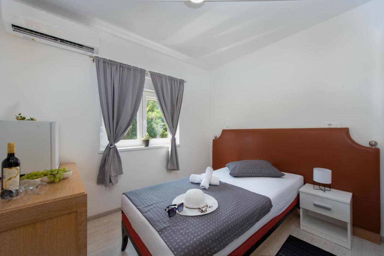 Hotel Potpićan Eksteriør billede