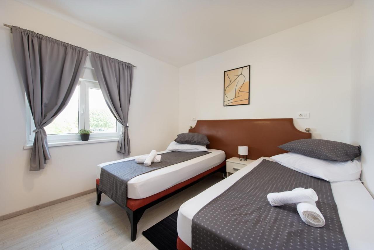 Hotel Potpićan Eksteriør billede